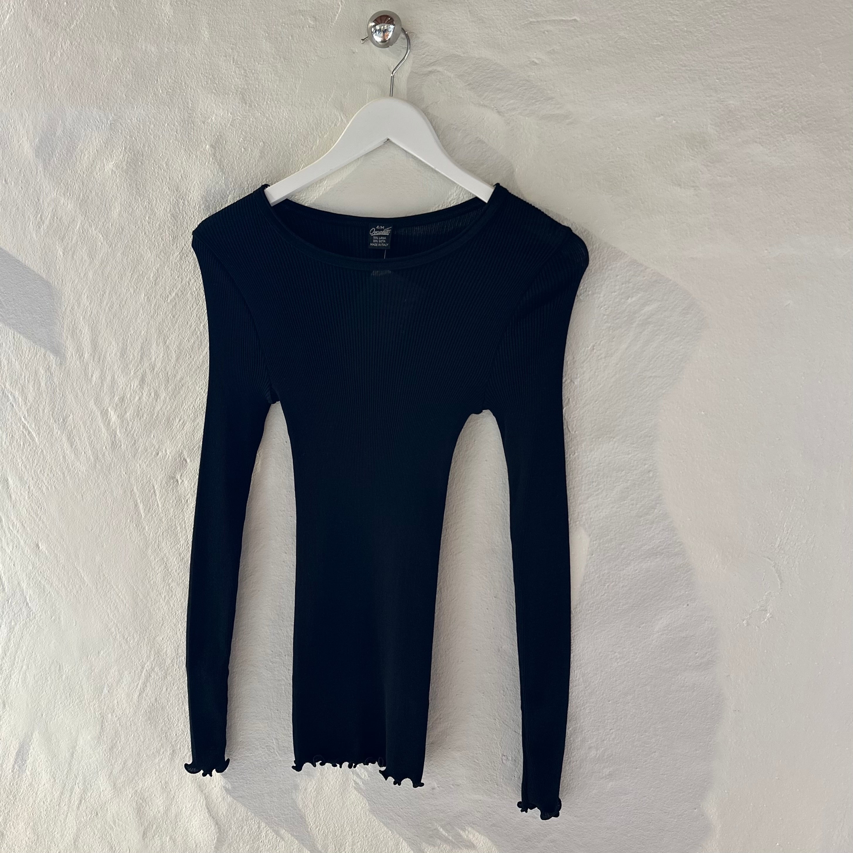 Uld & Silke Langærmet Rib Bluse, Sort 3446