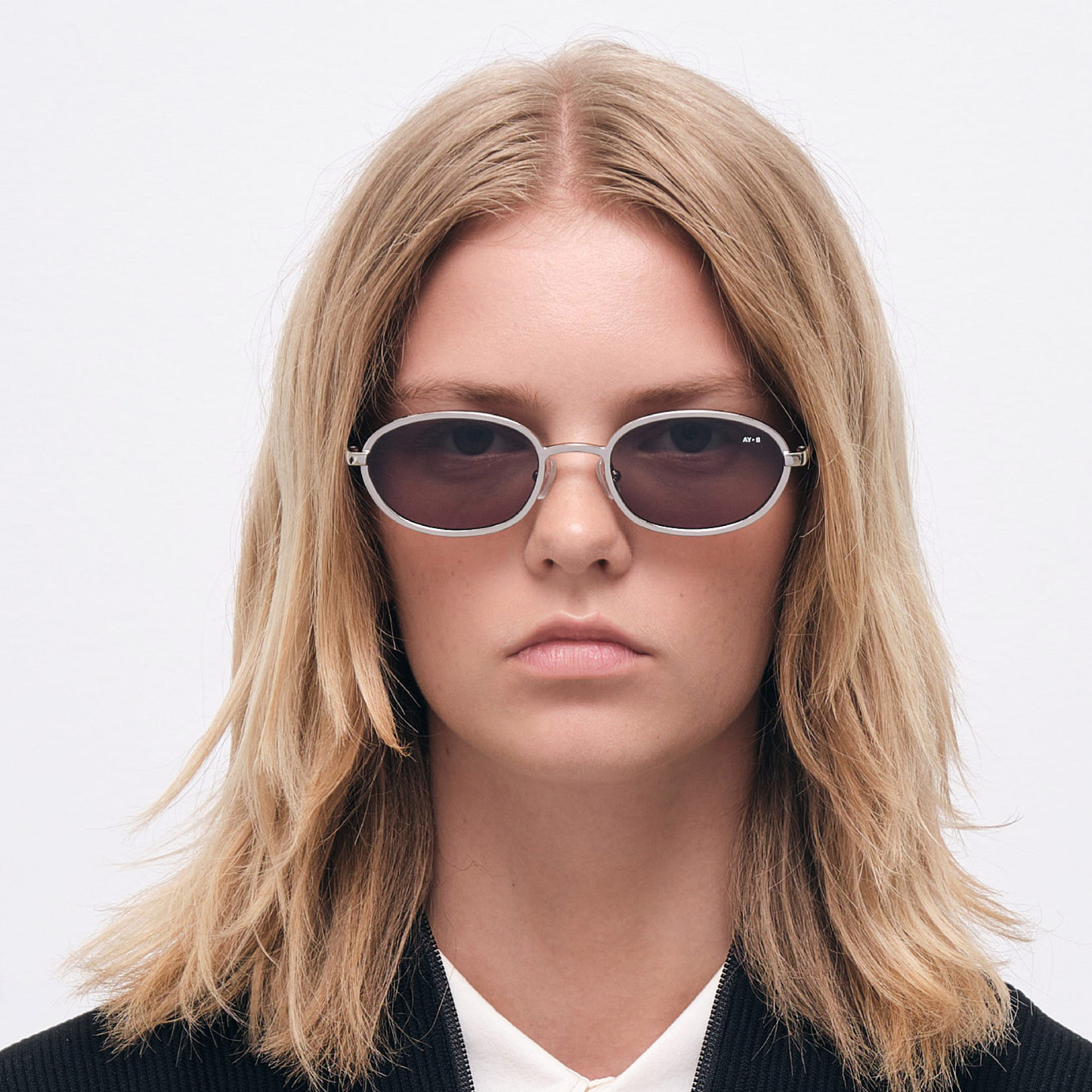 Devine Solbriller, Shiny Silver