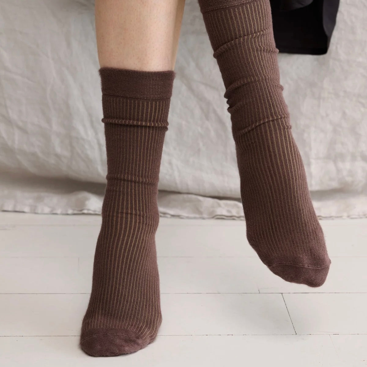 Silky Rib Socks, Mocha