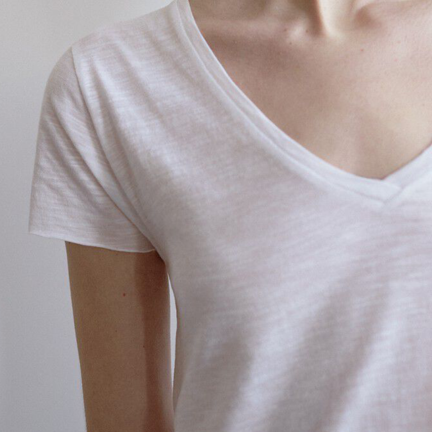 Jacksonville T-Shirt med V-Hals, White