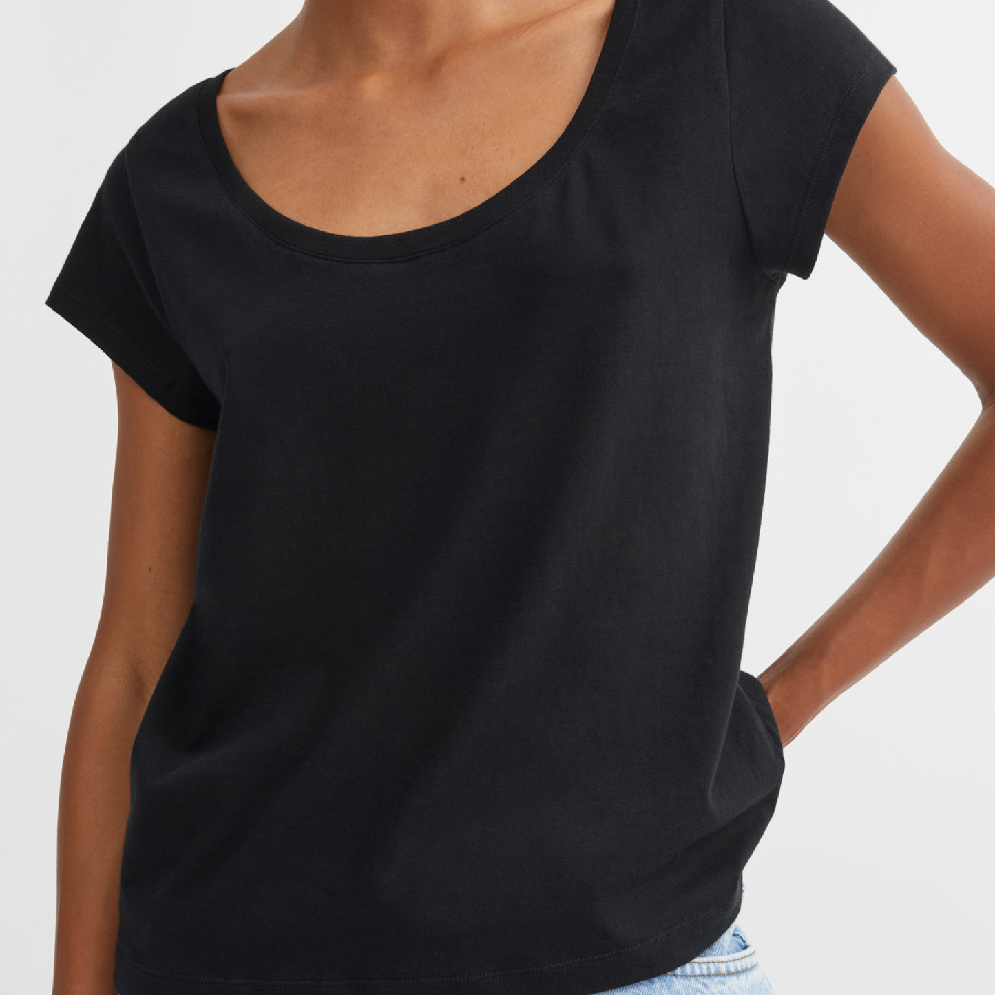 Andy Wide Neck Tee, Black