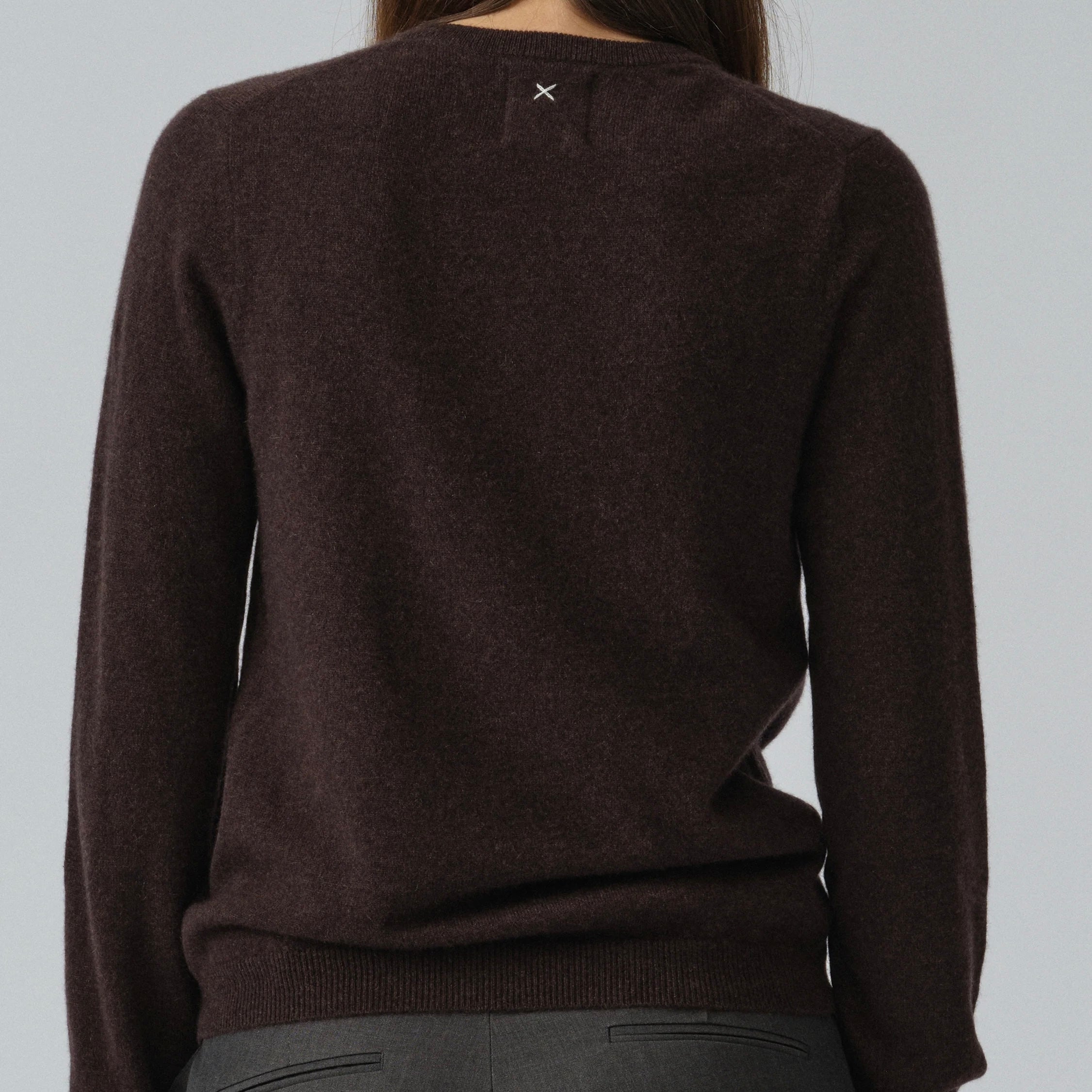 Women's Fitted Roundneck, Black Truffle
