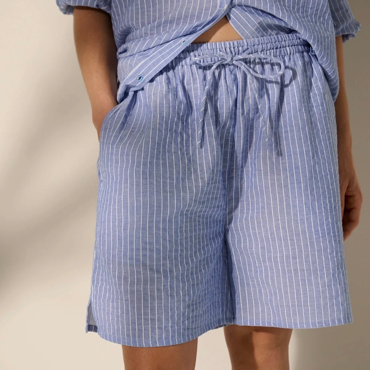 Liana Shorts Stripe, Light Blue/White