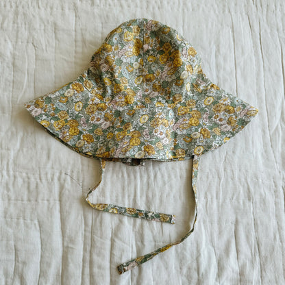 Yvonne Hat Baby, Sunkissed