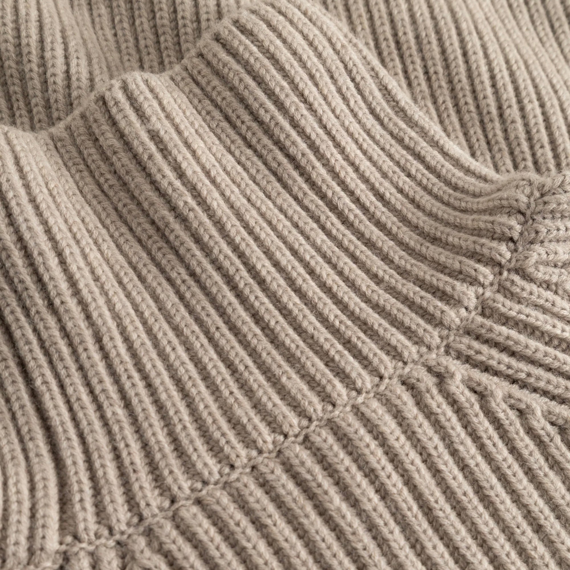 Kornelle Strik, Light Brown