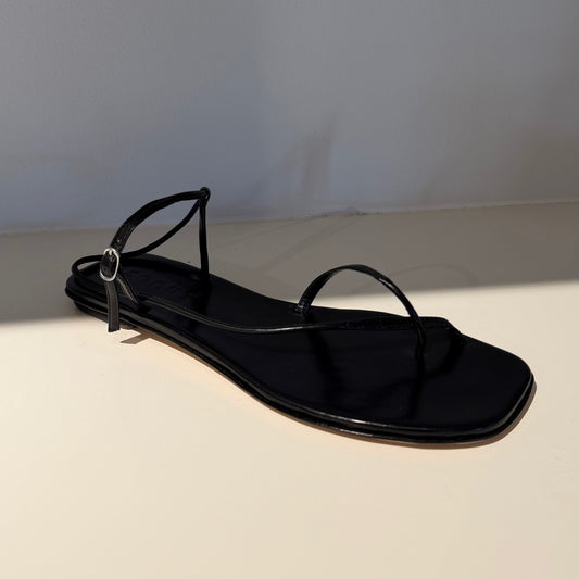 Rosalie Sandaler, Sort