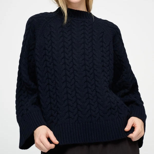 Oak Cable Knit, Dark Navy