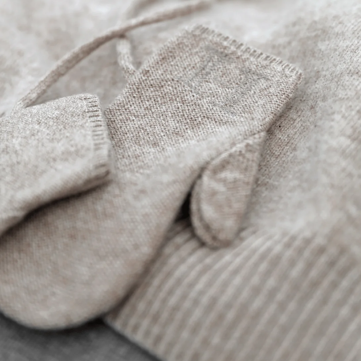 Ajo Cashmere Luffer, Toast