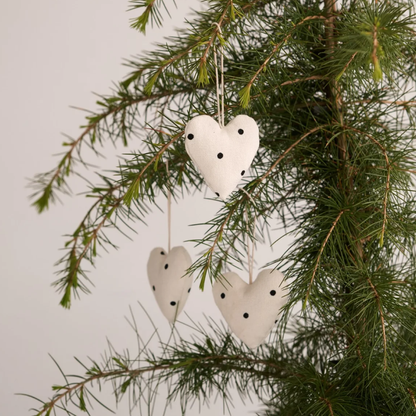 Dotted Hearts, Ecru/Black Dots (3 Pcs)