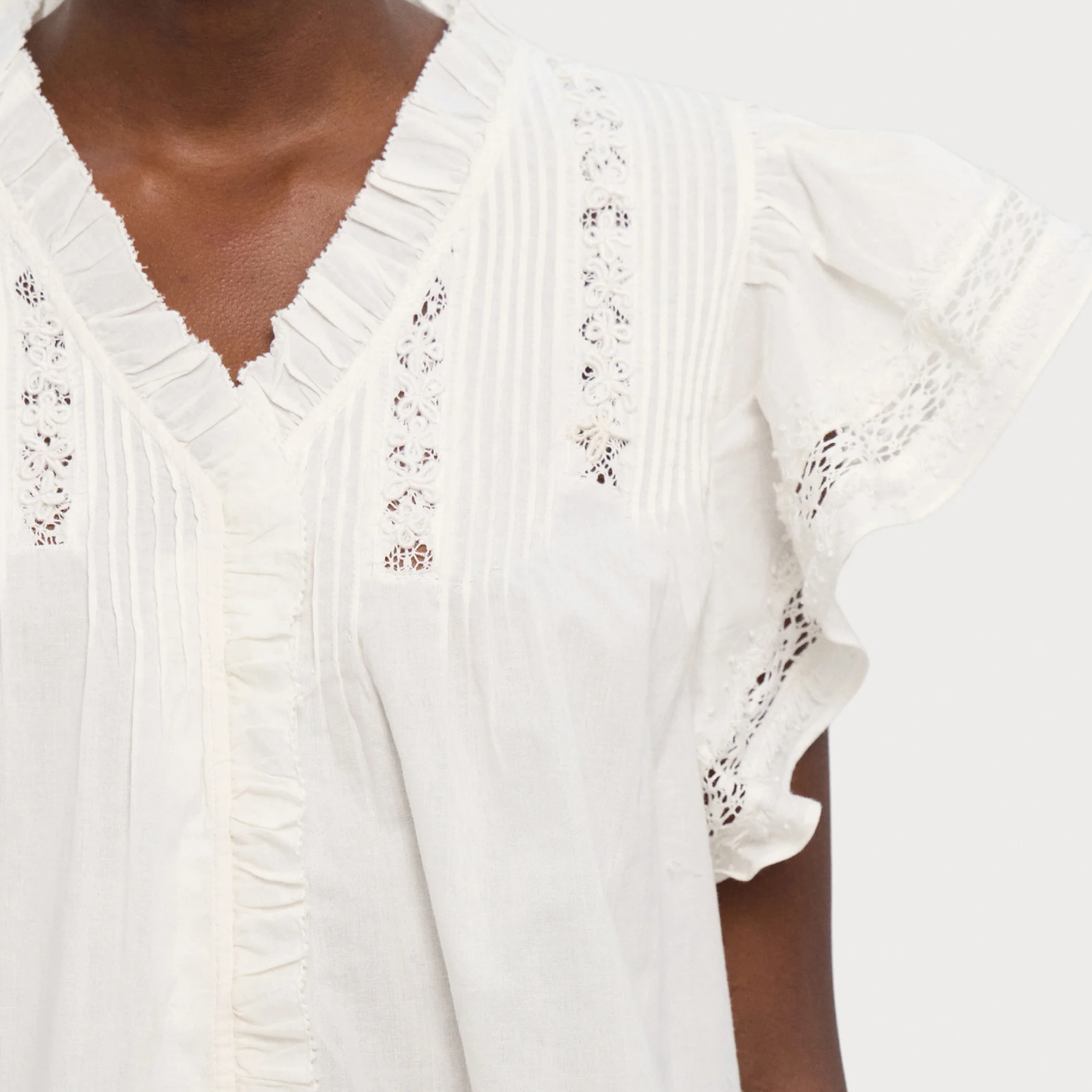 Lilith Thread Pull Flutter Top, Ivory