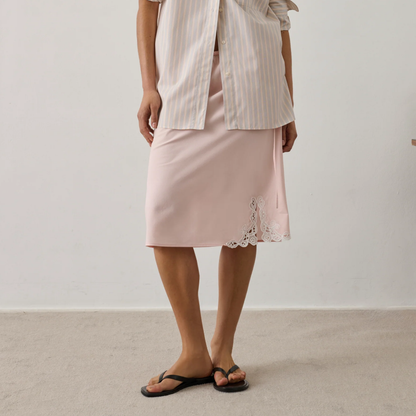 Houna Nederdel, Rose Pale